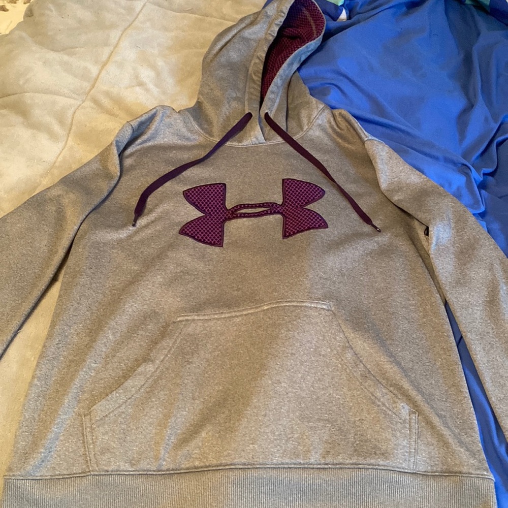 Woman’s medium Under Armour hoodie